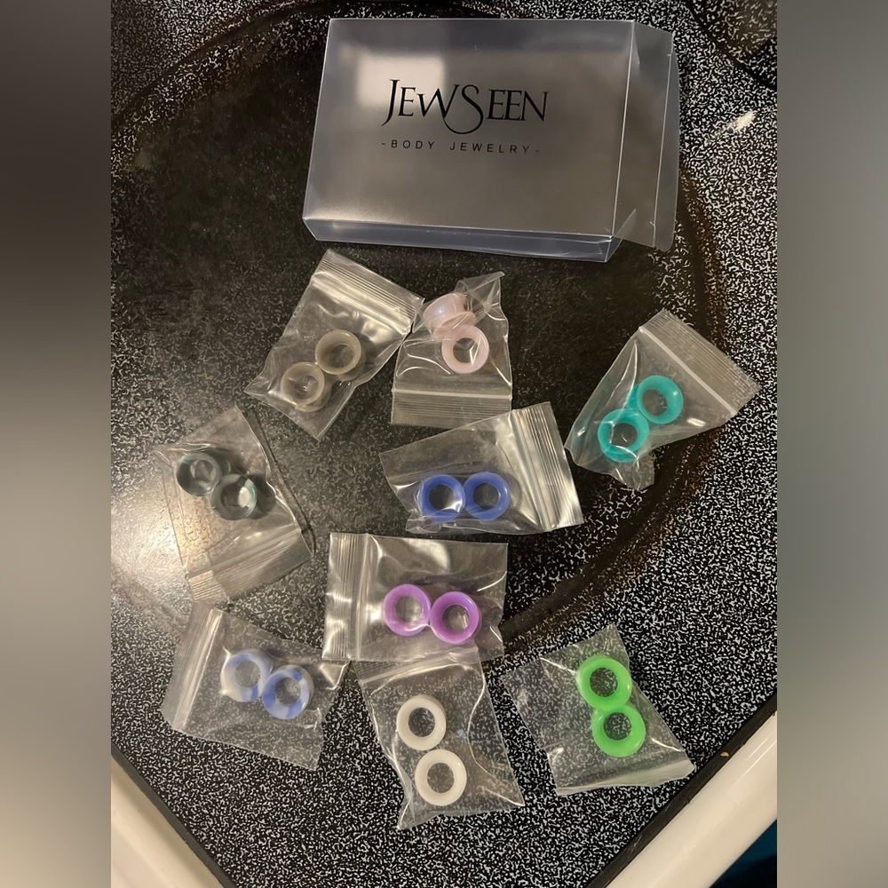 7/16” (11mm) silicone gauge tunnels